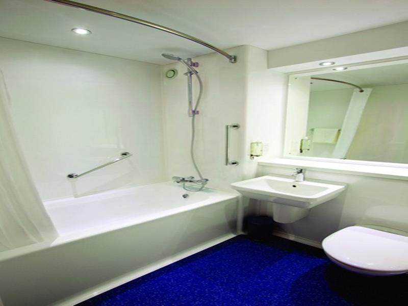 Travelodge London City Airport 외부 사진