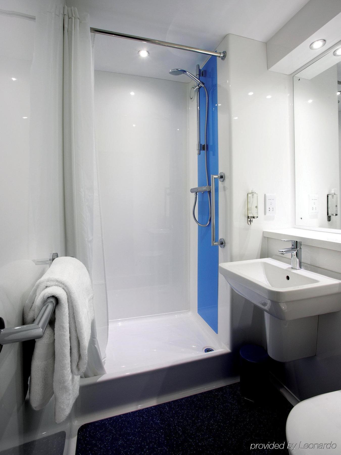 Travelodge London City Airport 외부 사진