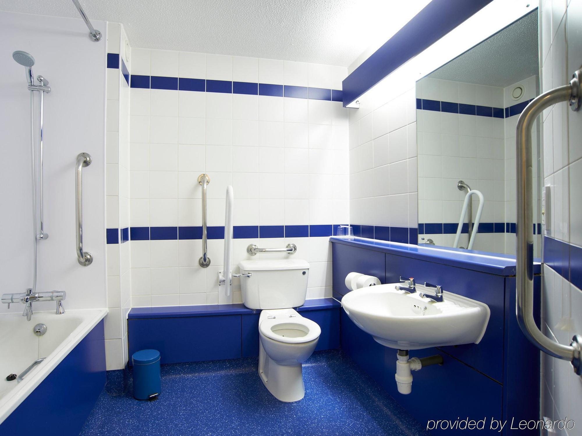 Travelodge London City Airport 외부 사진